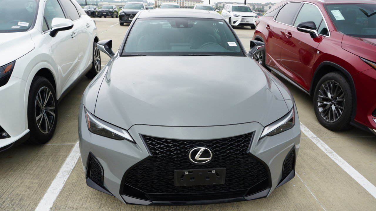 Used 2025 Lexus IS 350 F Sport w/ Accessory Package RWD image 2