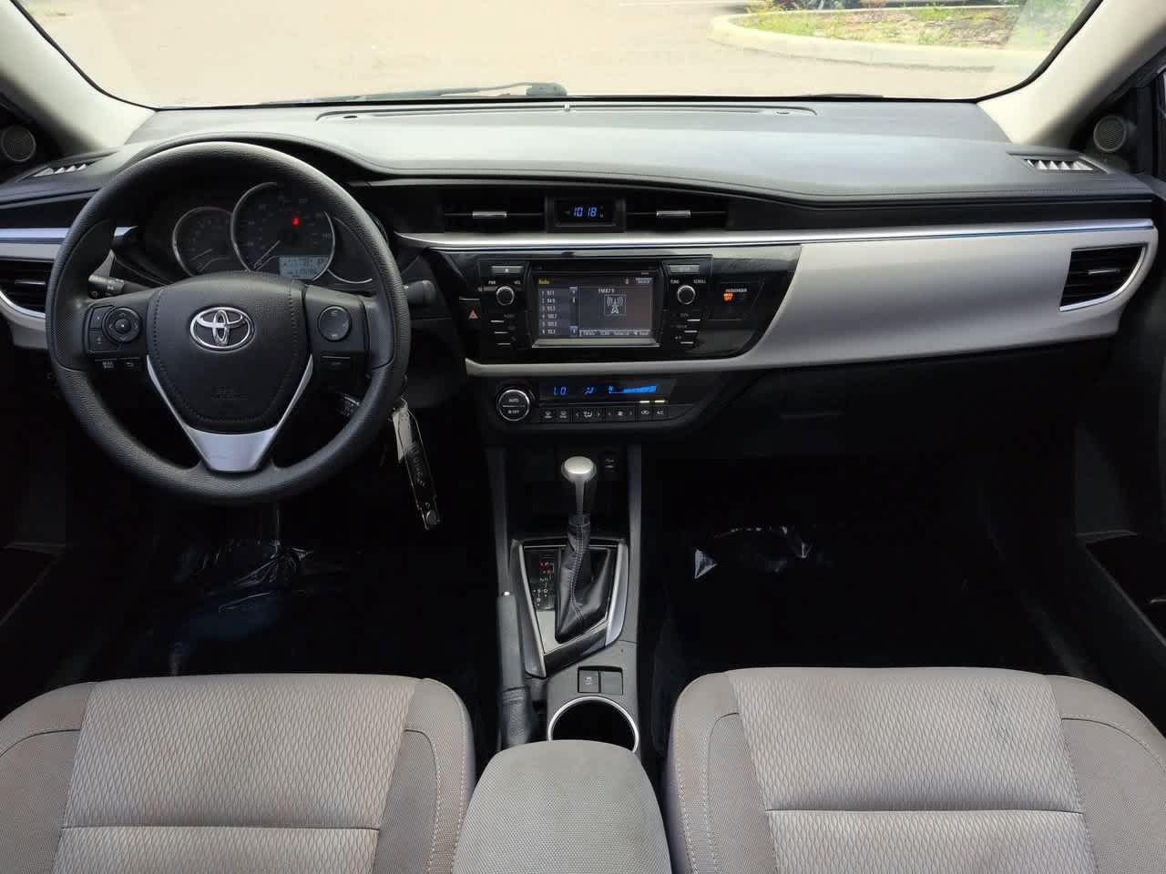 Used 2015 Toyota Corolla LE FWD image 14