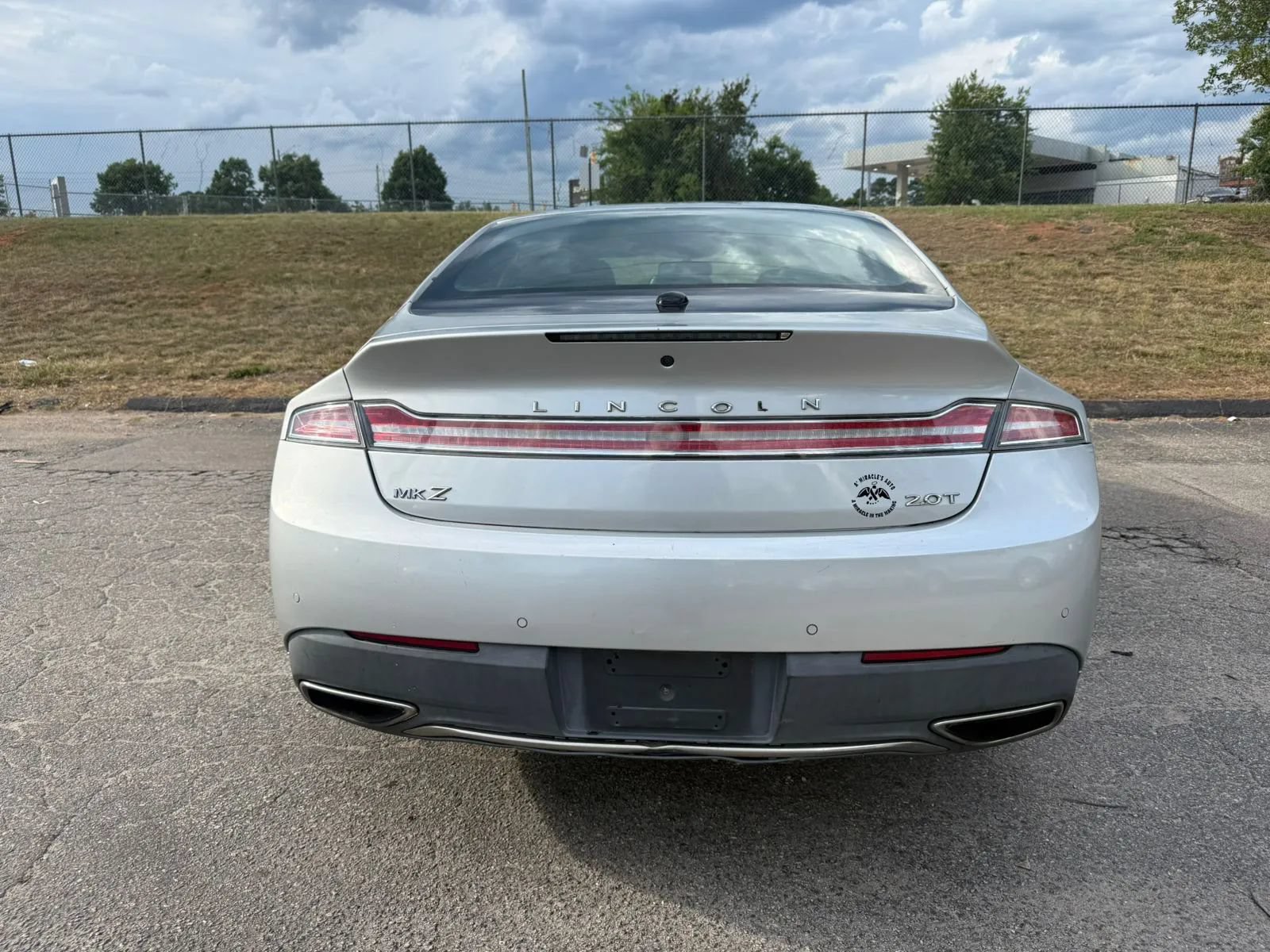 Used 2017 Lincoln MKZ Reserve FWD image 12