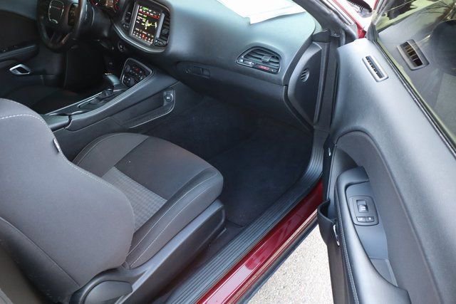 Used 2022 Dodge Challenger R/T Scat Pack w/ Driver Convenience Group RWD image 43