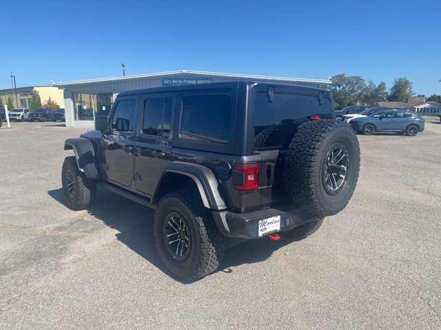 Used 2024 Jeep Wrangler Unlimited Rubicon w/ XTREMEE 35" Tire Package AWD/4WD image 4