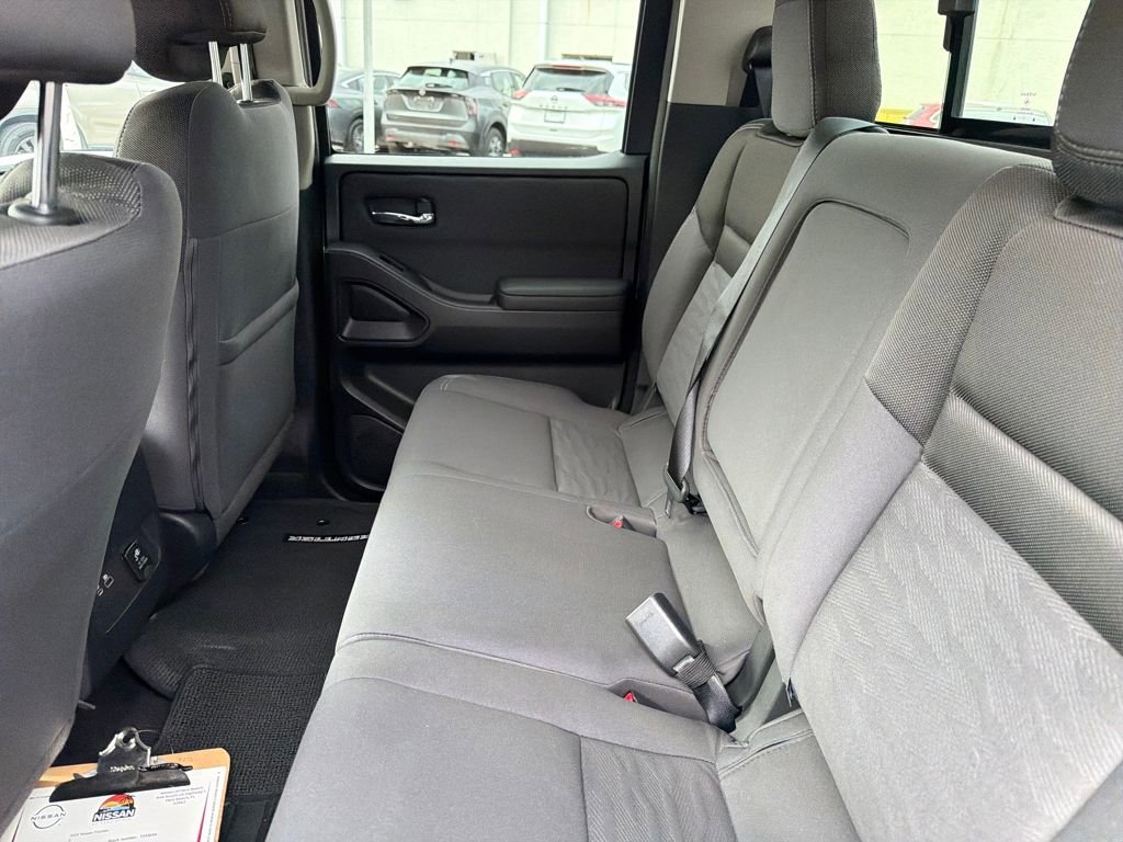 Used 2024 Nissan Frontier SV w/ SV Convenience Package image 31