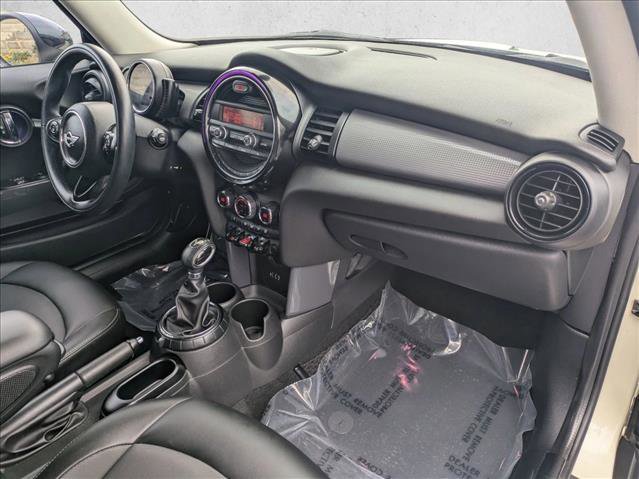 Used 2015 MINI Cooper 2-Door Hardtop image 18