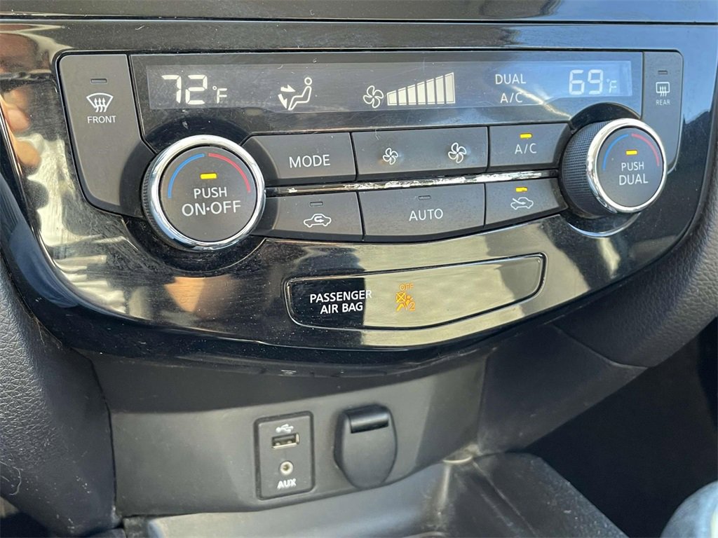 Used 2017 Nissan Rogue Sport SV w/ SV Premium Package image 22