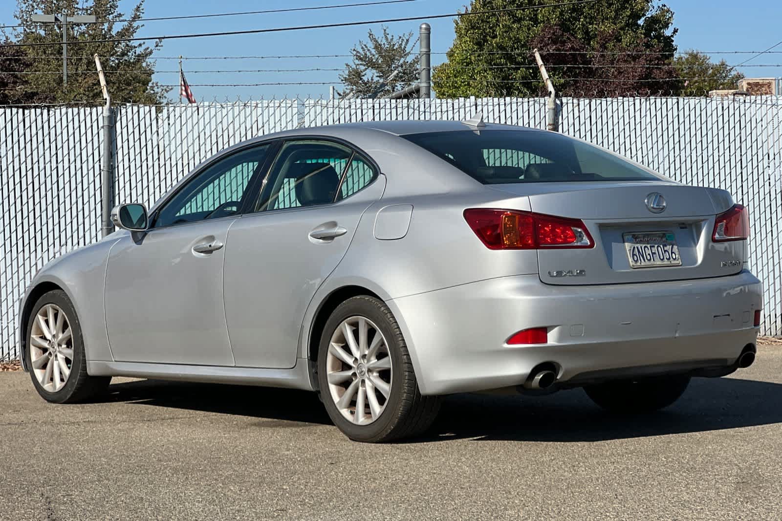 Used 2010 Lexus IS 250 w/ Preferred Accessory Package RWD image 5