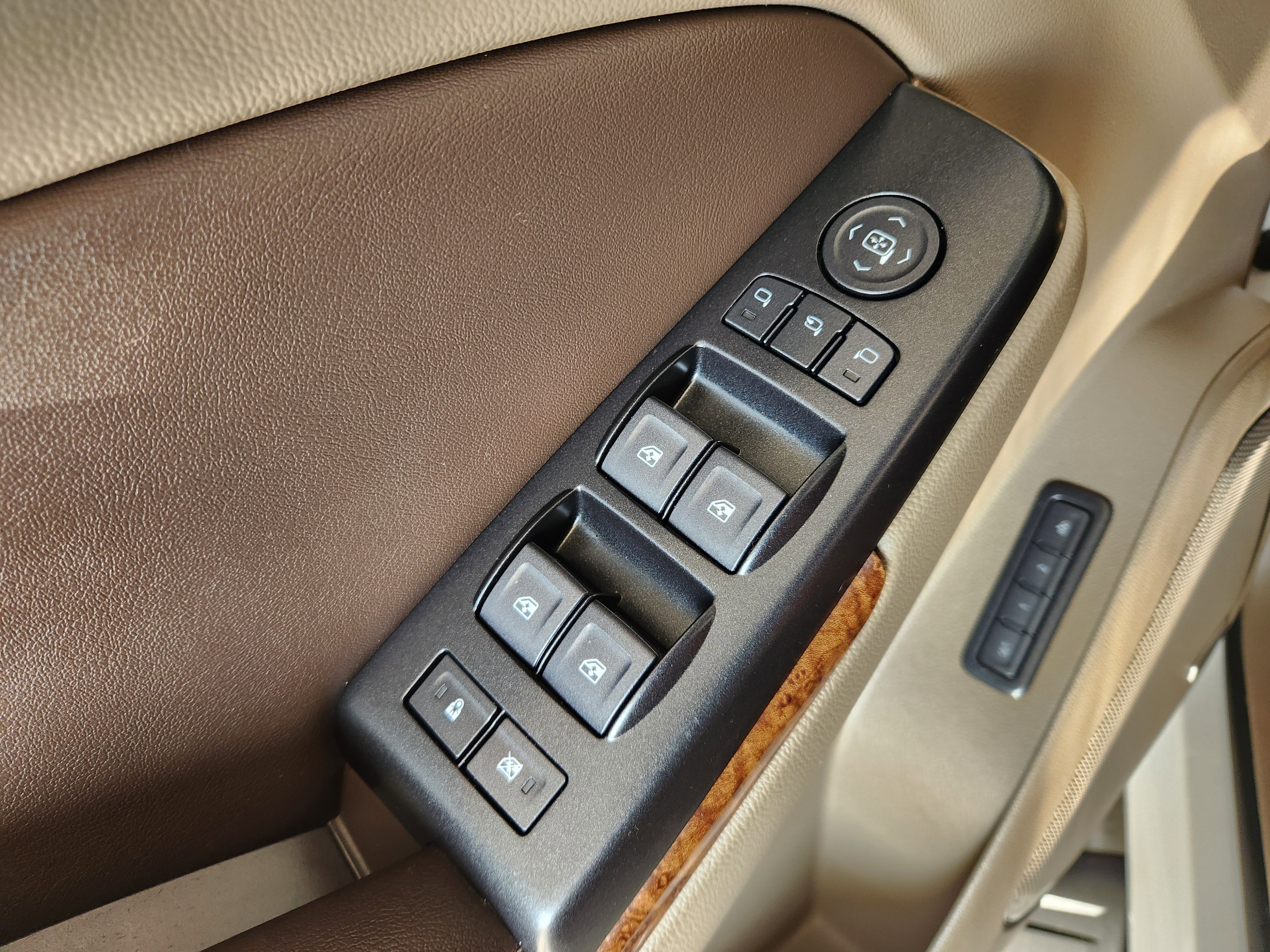 Certified 2019 Chevrolet Tahoe Premier w/ Max Trailering Package image 25