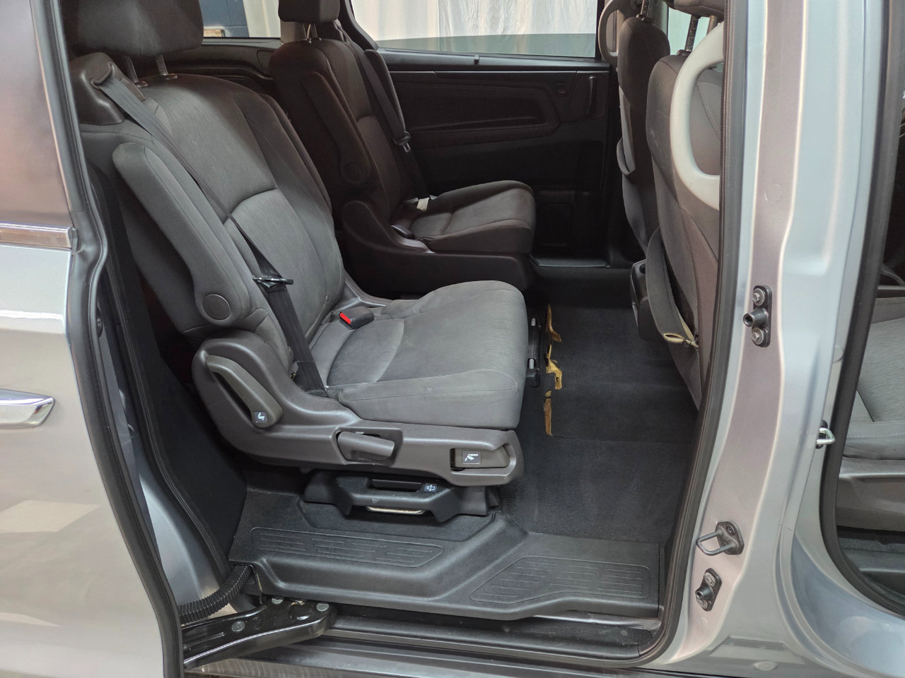 Used 2018 Honda Odyssey EX image 12