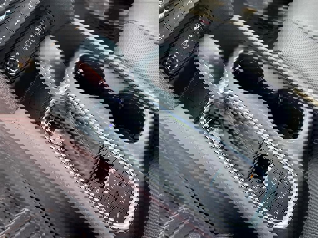 Used 2020 Hyundai Santa Fe Limited image 21