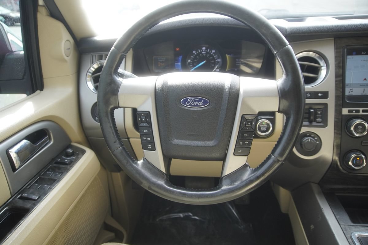 Used 2017 Ford Expedition EL Limited w/ Equipment Group 301A AWD/4WD image 14