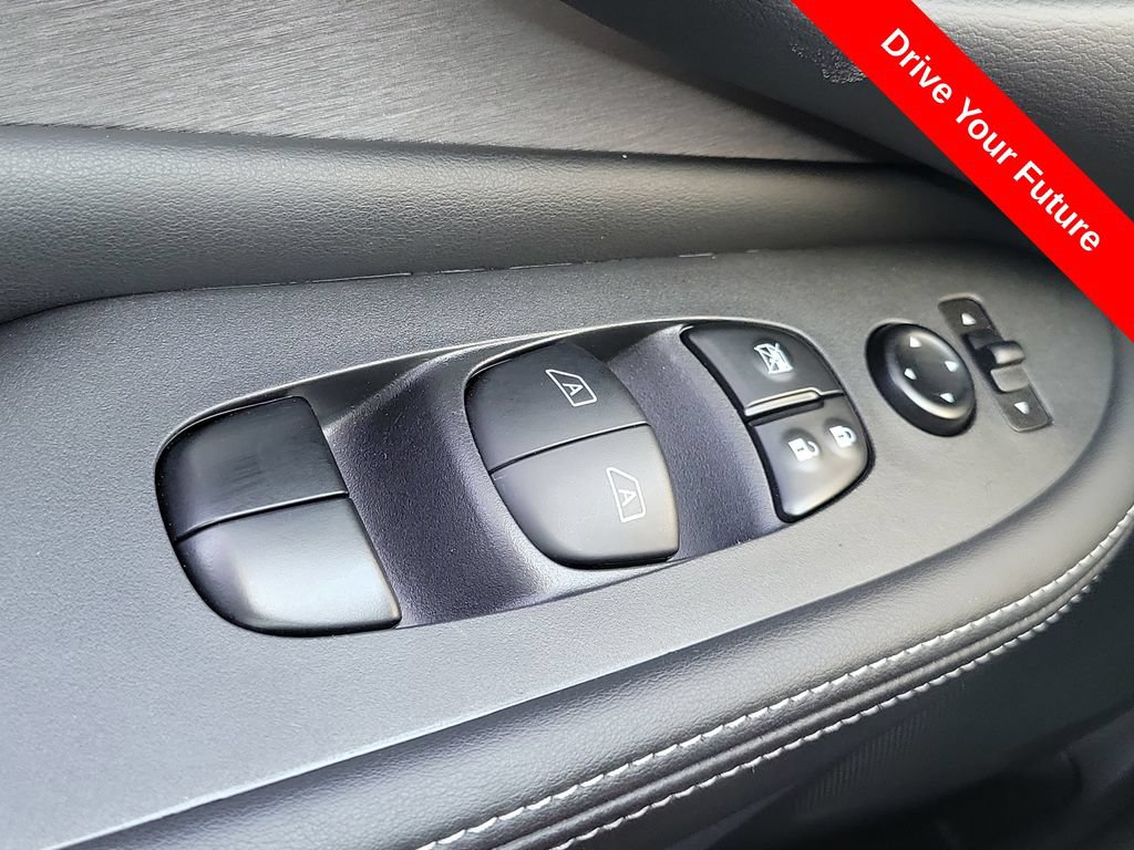 Used 2023 Nissan Murano SV w/ SV Midnight Edition Package FWD image 16