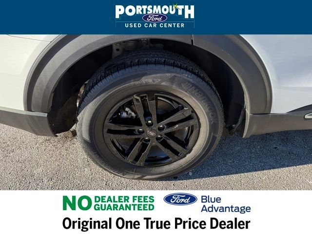 Used 2022 Ford Explorer XLT w/ Equipment Group 202A AWD/4WD image 34