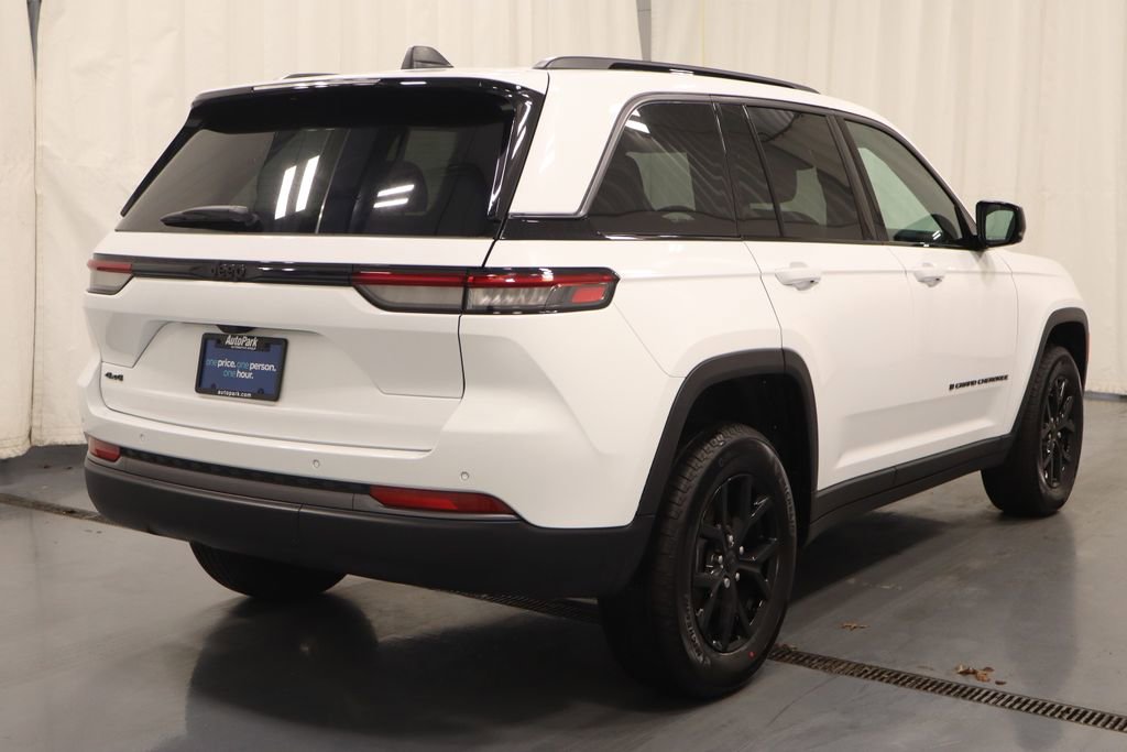 New 2026 Jeep Grand Cherokee Altitude AWD/4WD image 9