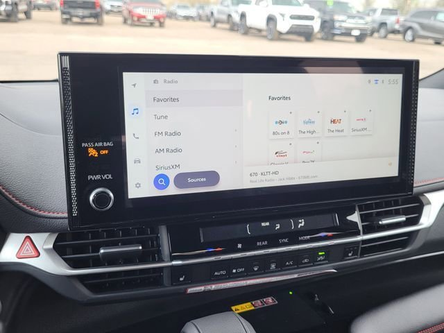 Used 2026 Toyota Sienna XSE image 16