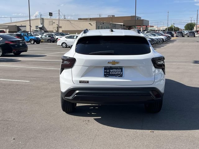 Used 2024 Chevrolet Trax LT w/ Driver Confidence Package FWD image 6