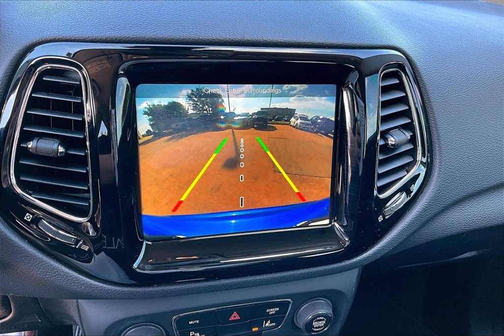 Used 2018 Jeep Compass Limited w/ Navigation Group FWD image 23