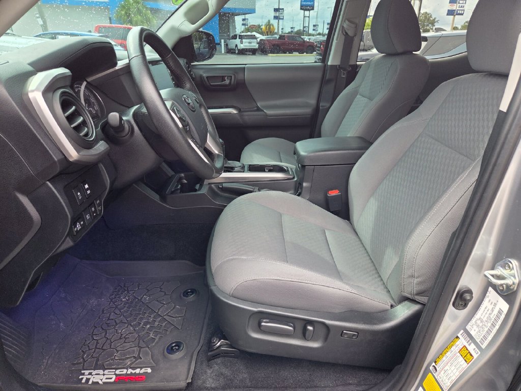 Used 2023 Toyota Tacoma SR5 RWD image 5