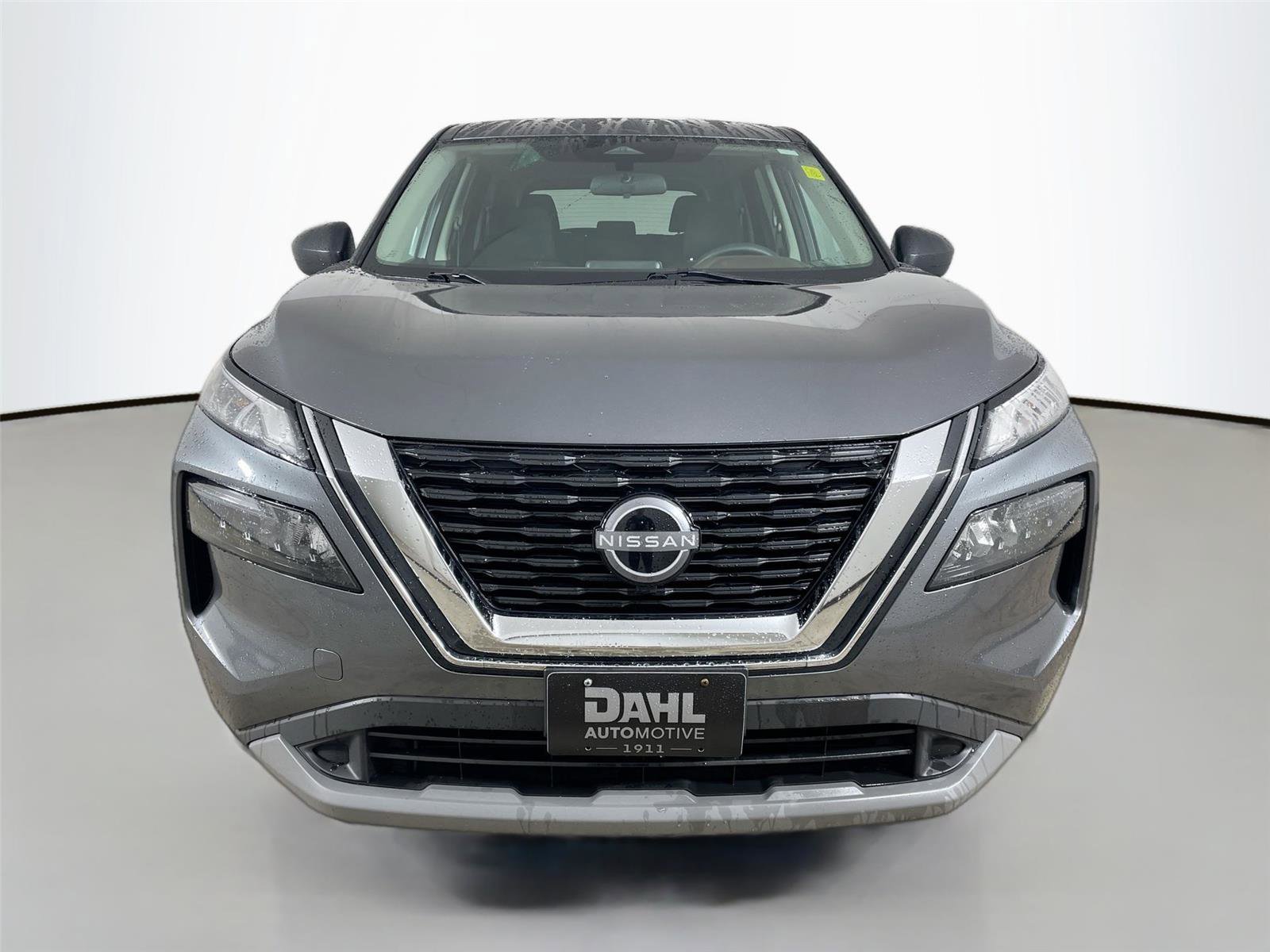 Used 2023 Nissan Rogue S AWD/4WD image 3