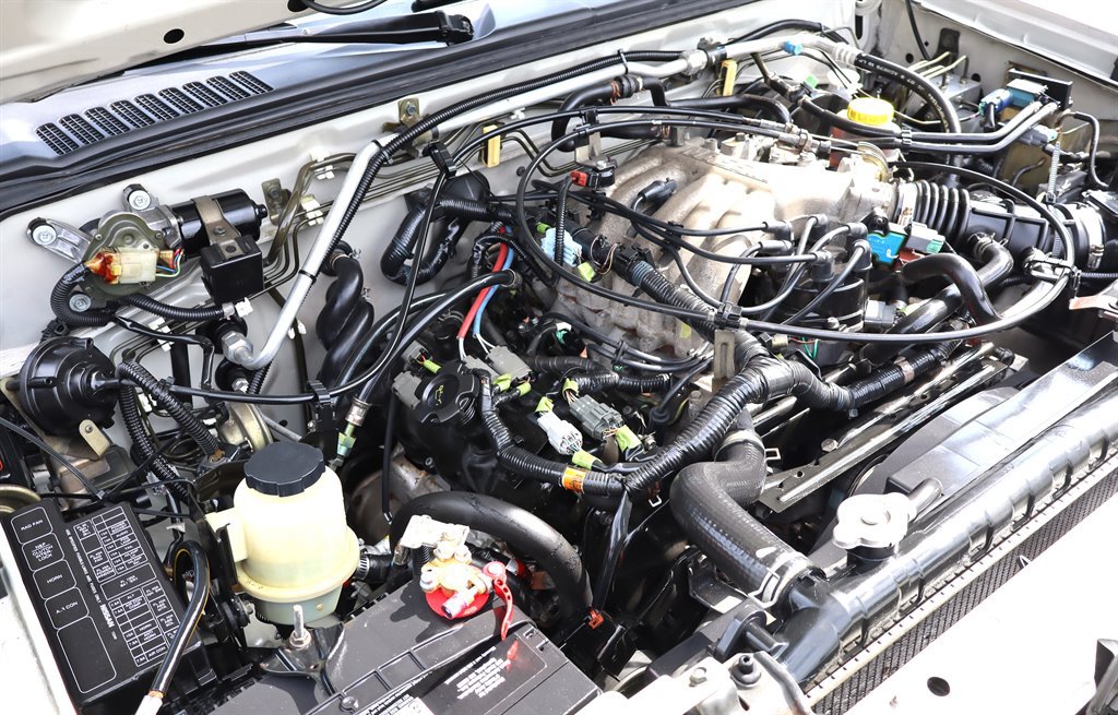 Used 2000 Nissan Frontier XE RWD image 39