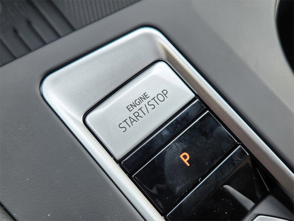 New 2025 Volkswagen Atlas Cross Sport SE image 13