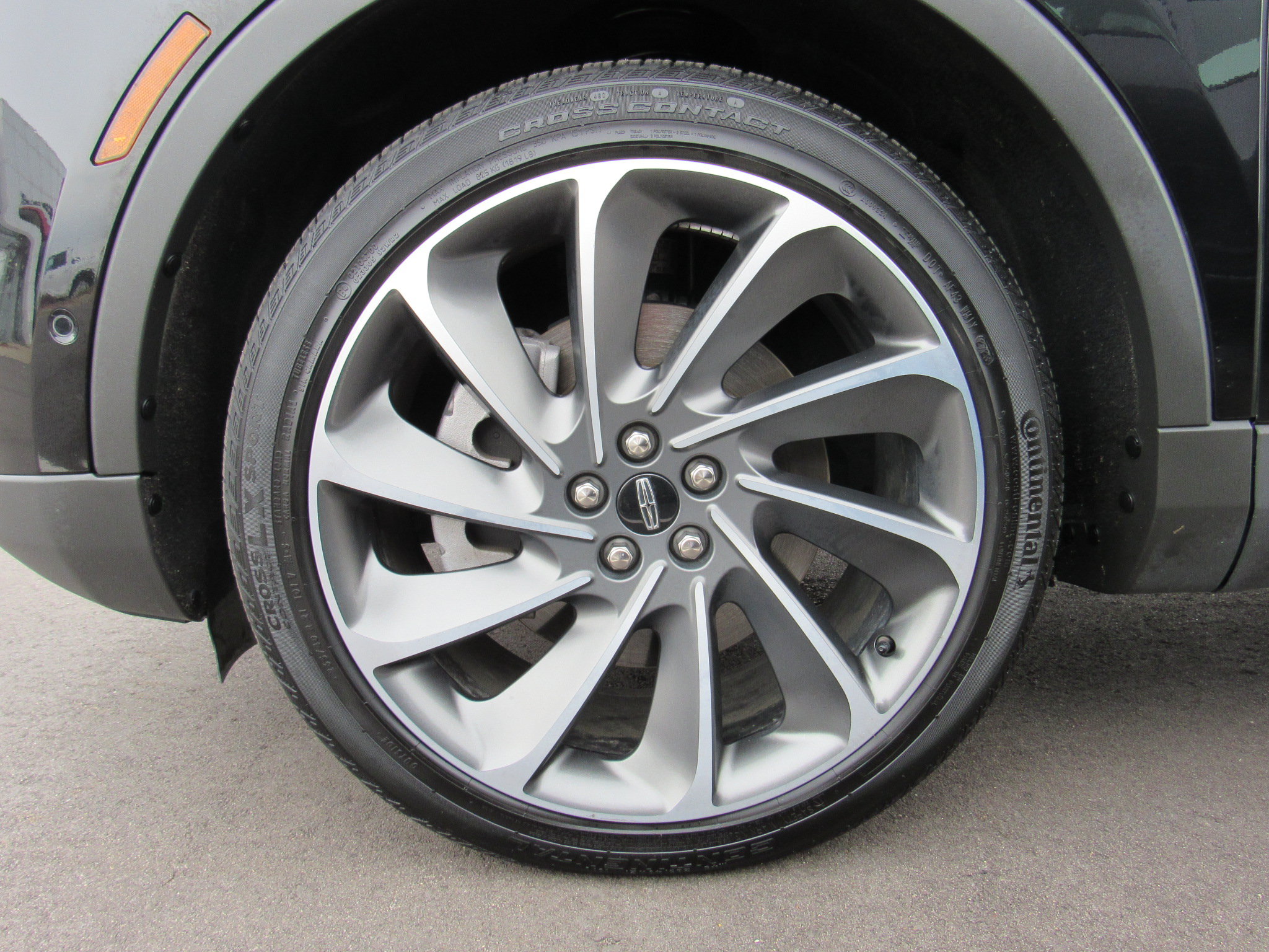 Used 2023 Lincoln Nautilus Reserve w/ Equipment Group 201A AWD/4WD image 29