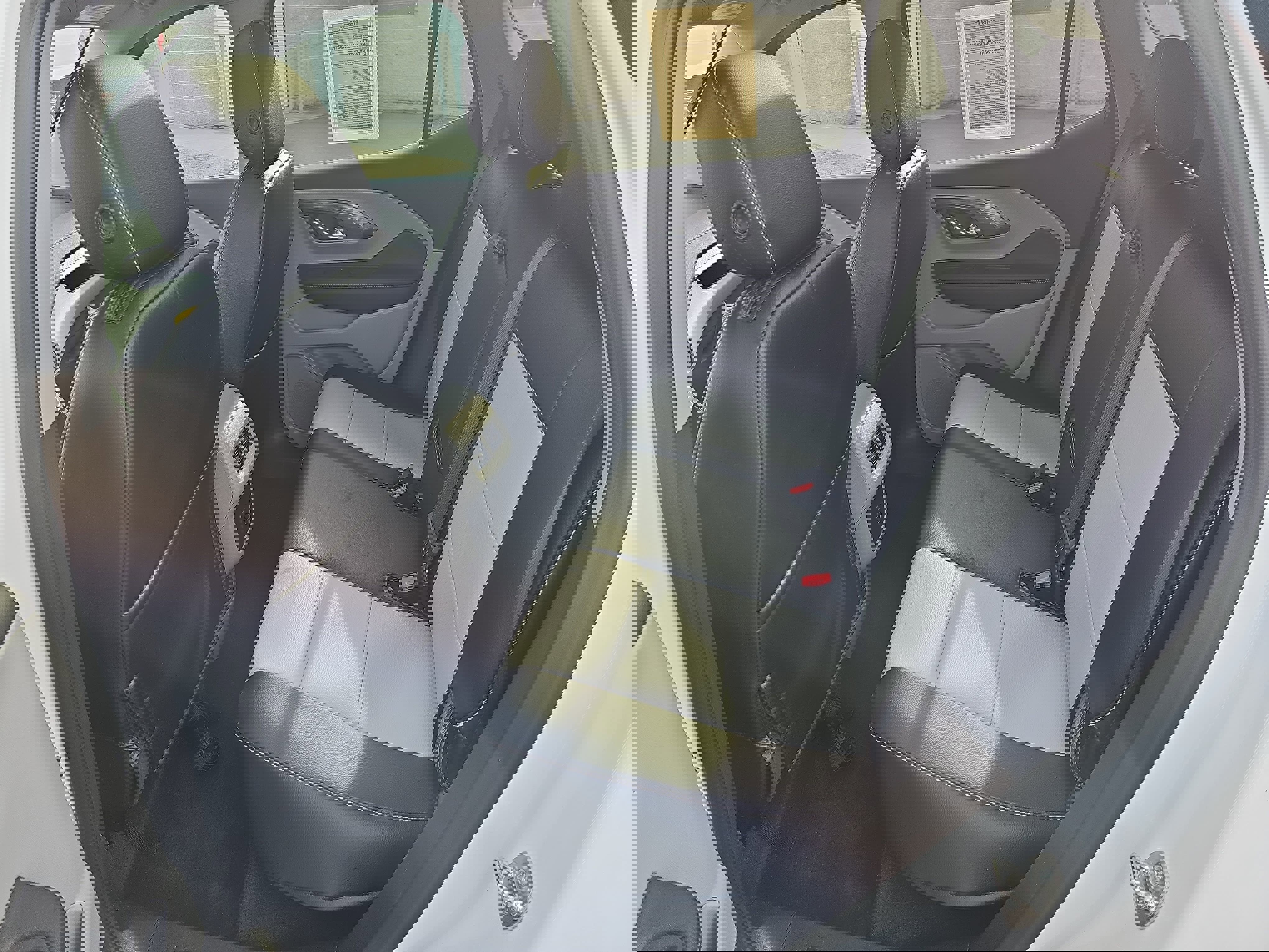 Used 2024 GMC Terrain SLT w/ Infotainment Package II image 15