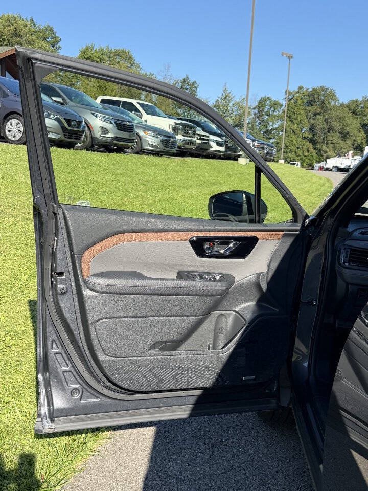 Used 2025 Subaru Forester Sport AWD/4WD image 19