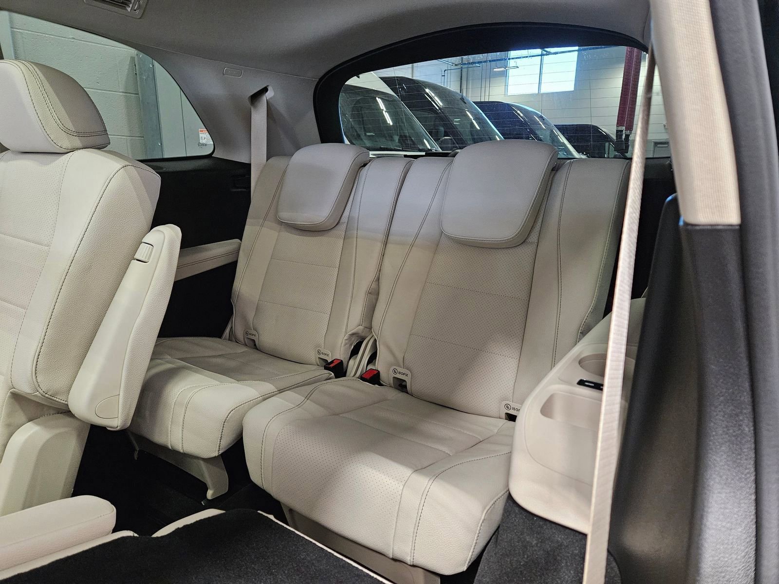 New 2026 Mercedes-Benz GLS 450 4MATIC image 17