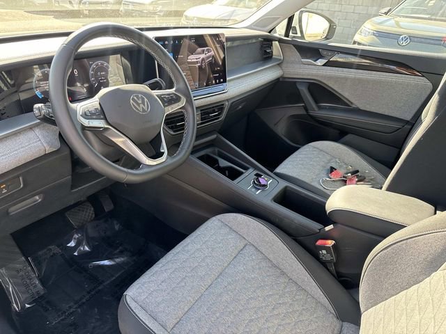 Used 2025 Volkswagen Tiguan S FWD image 13