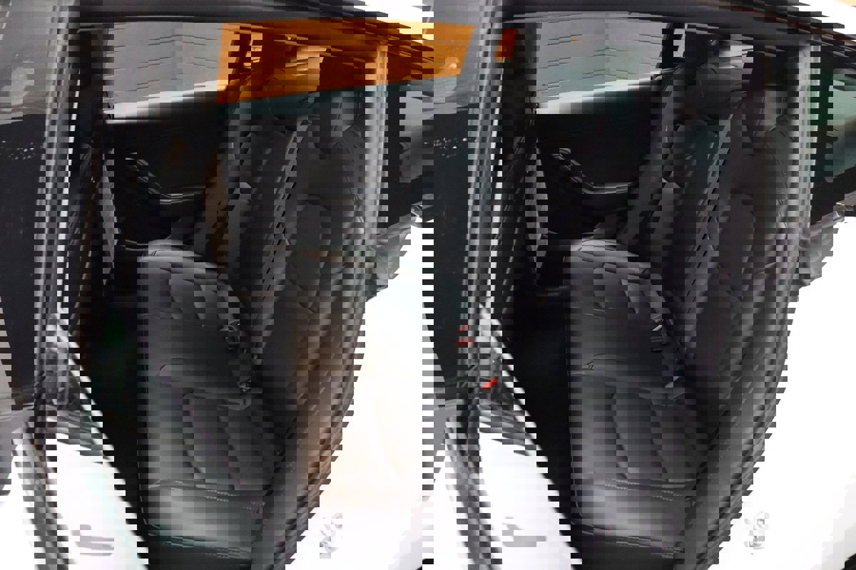 Used 2023 Tesla Model 3 Standard Range image 57