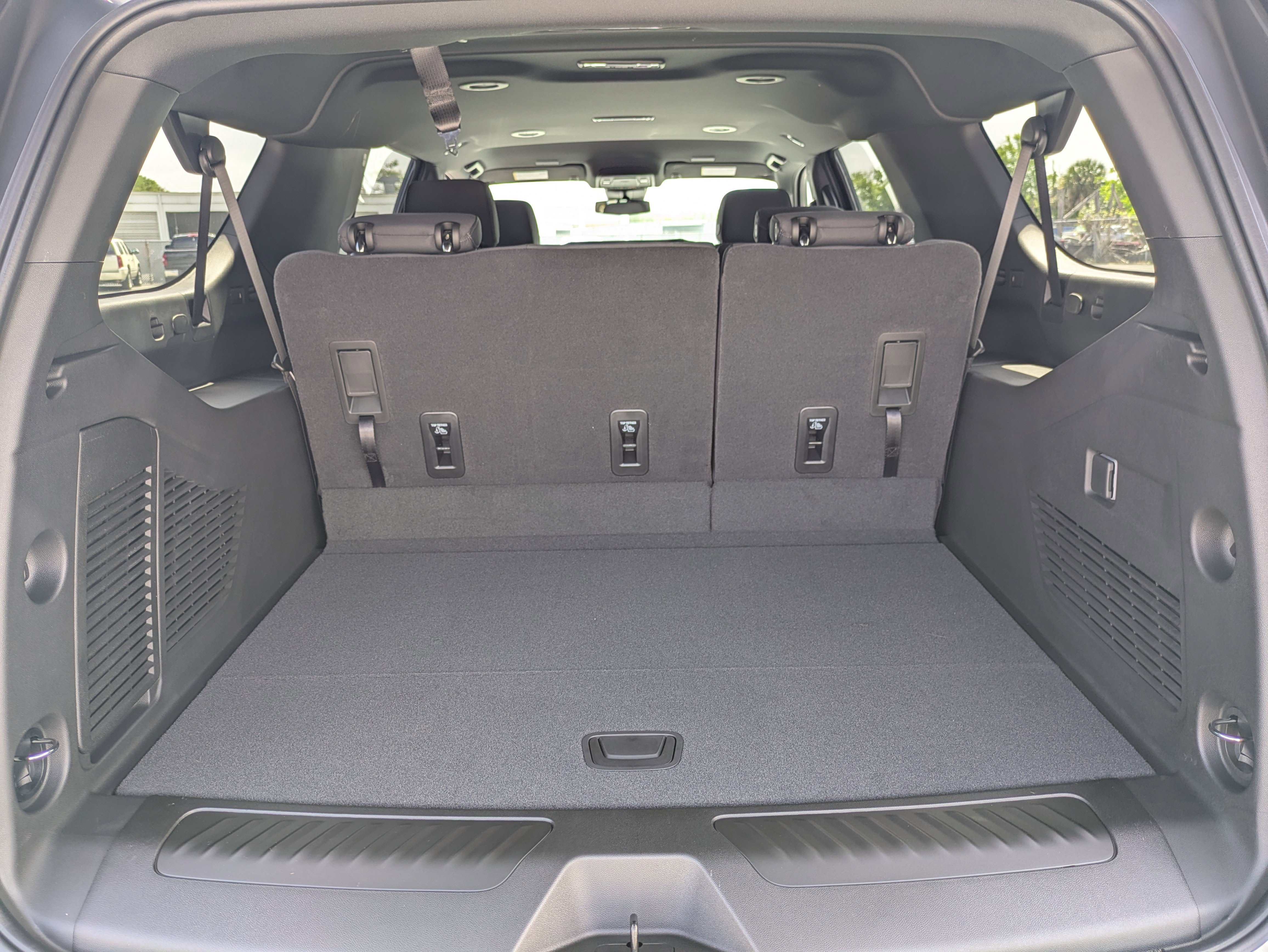 New 2026 Chevrolet Suburban LS RWD image 12