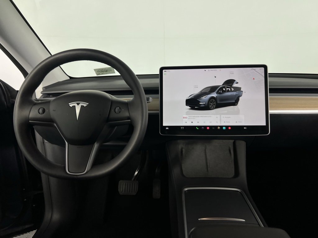 Used 2025 Tesla Model Y Long Range image 12