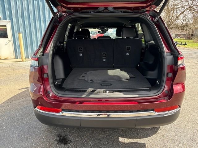 Used 2024 Jeep Grand Cherokee Limited w/ Trailer Tow Package AWD/4WD image 25