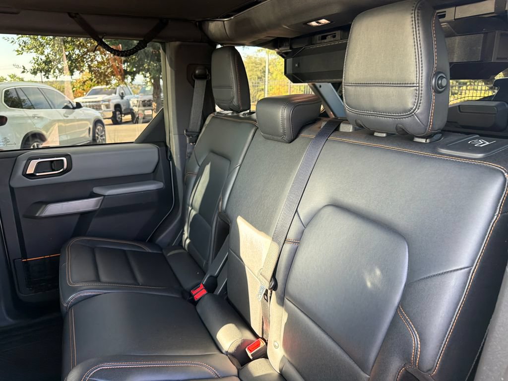 Used 2022 Ford Bronco Badlands w/ Sasquatch Package AWD/4WD image 36
