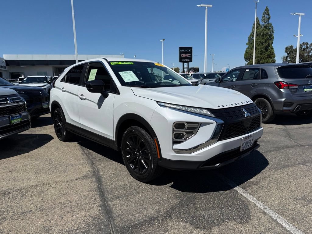 Used 2023 Mitsubishi Eclipse Cross LE AWD/4WD image 2
