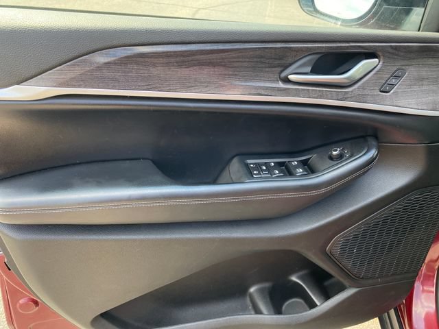 Used 2023 Jeep Grand Cherokee Limited AWD/4WD image 17