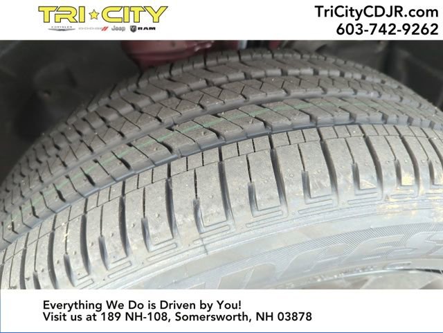 New 2025 Jeep Grand Cherokee Altitude image 27