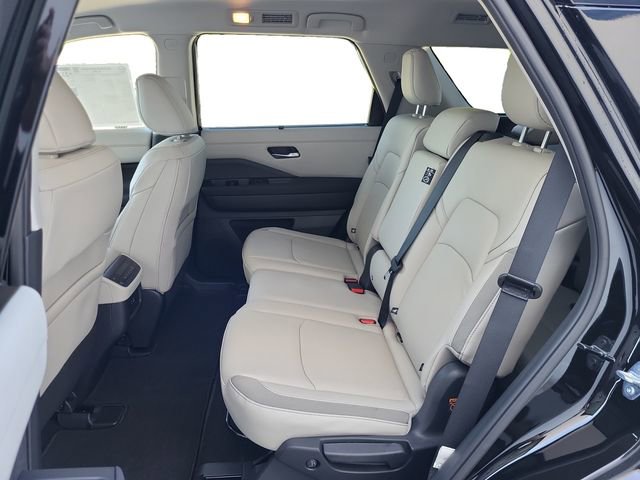 New 2025 Nissan Pathfinder SL image 20