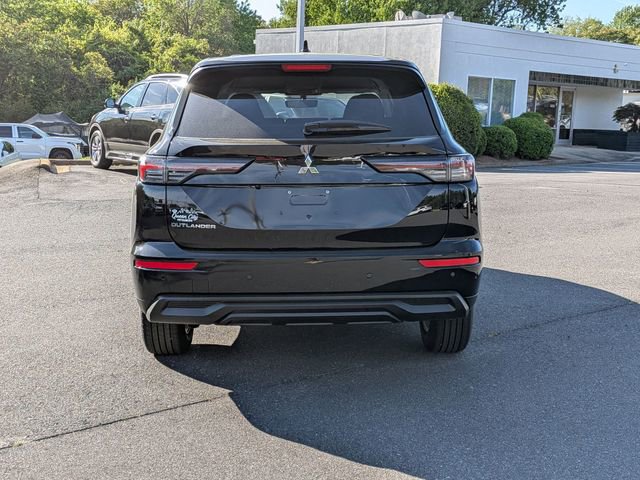 New 2026 Mitsubishi Outlander ES FWD image 4