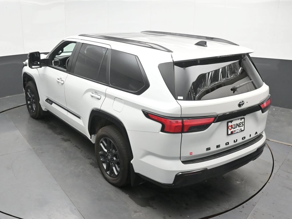 Used 2025 Toyota Sequoia Platinum AWD/4WD image 39