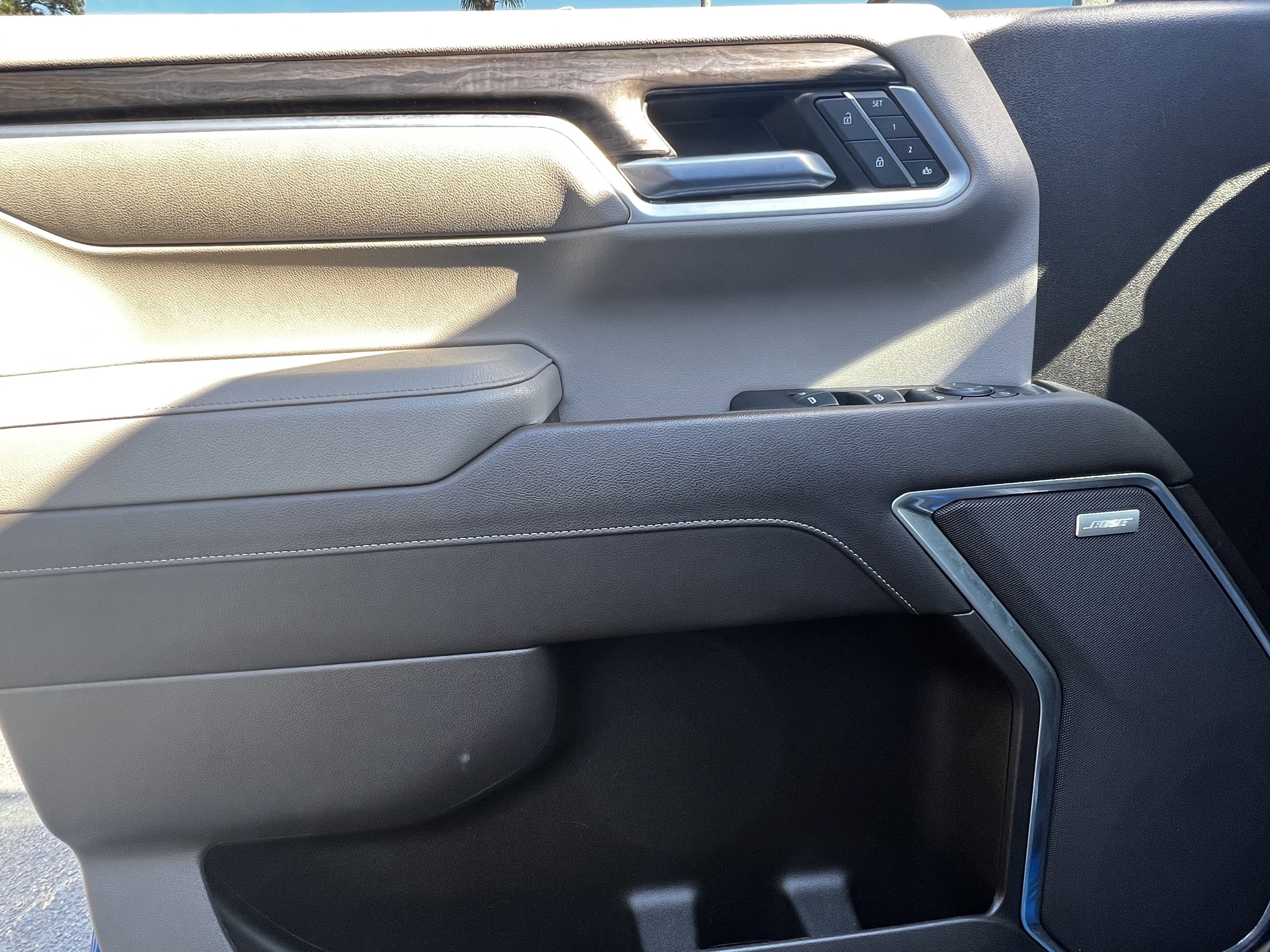 Used 2022 Chevrolet Silverado 1500 LTZ image 13