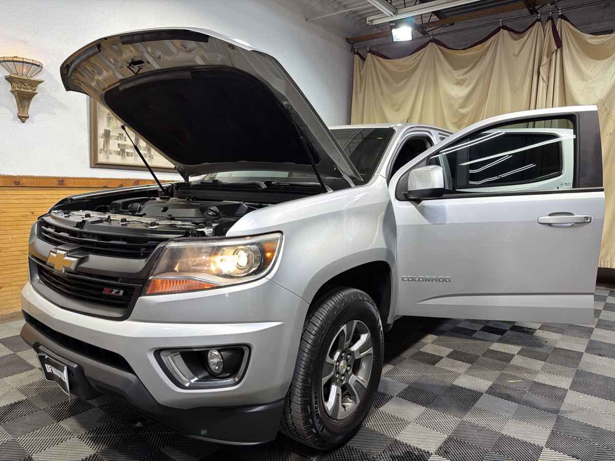 Used 2020 Chevrolet Colorado Z71 AWD/4WD image 12
