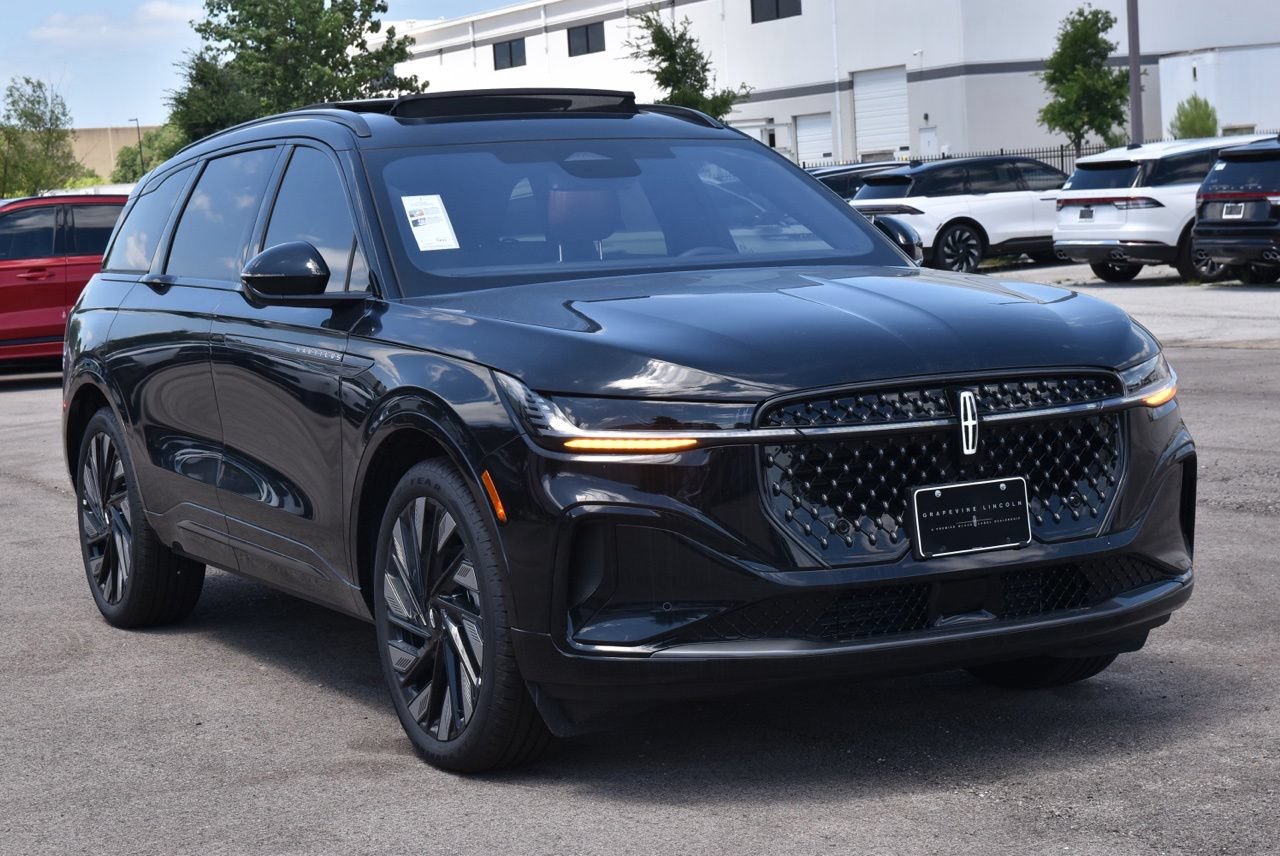 New 2026 Lincoln Nautilus Reserve w/ Jet Appearance Package AWD/4WD image 10