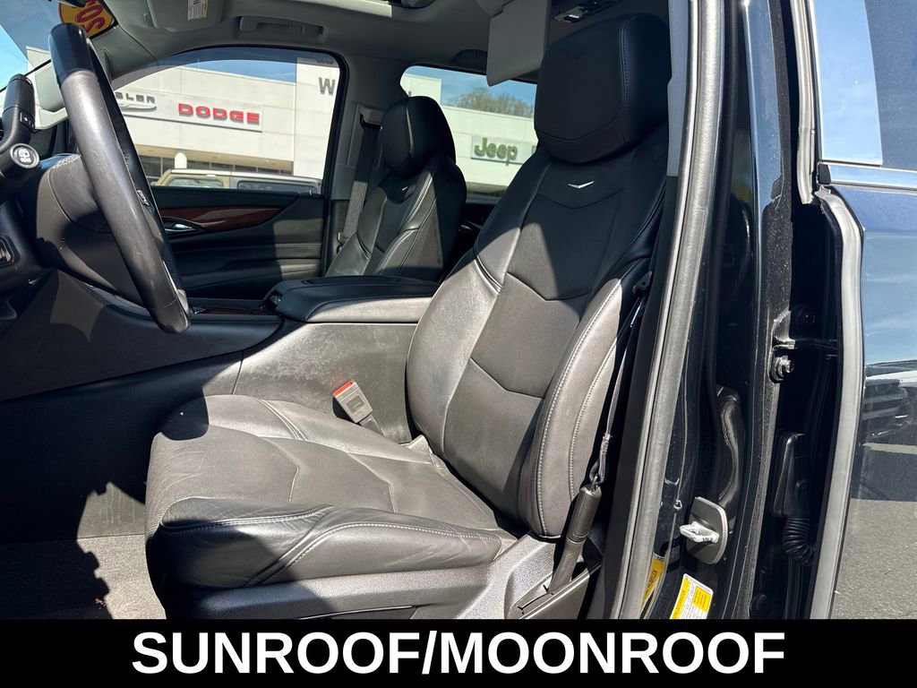 Used 2019 Cadillac Escalade Premium Luxury image 14