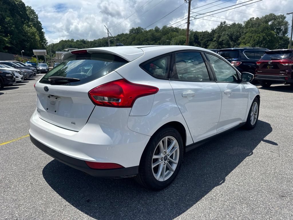 Used 2017 Ford Focus SE FWD image 6