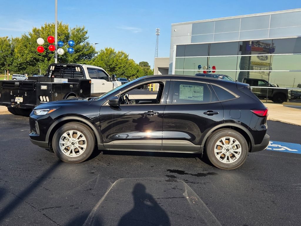 New 2026 Ford Escape Active w/ Tech Pack #1 FWD image 2