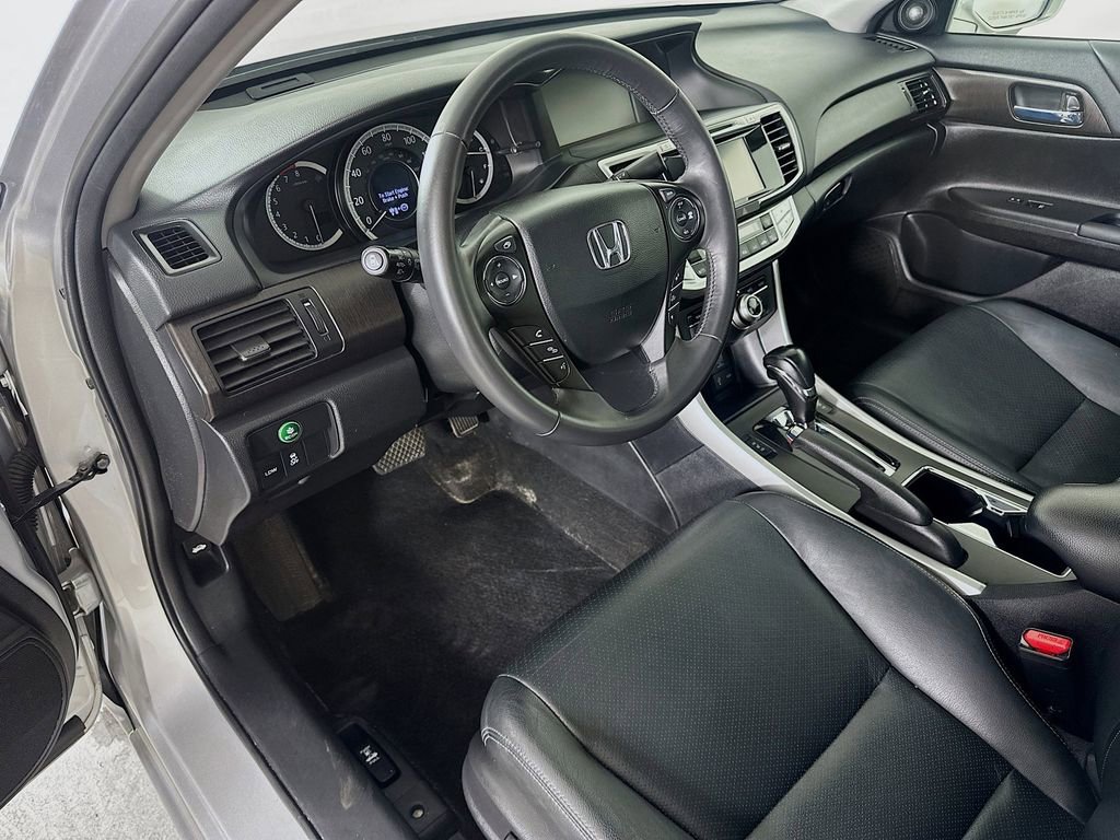 Used 2015 Honda Accord Touring image 20