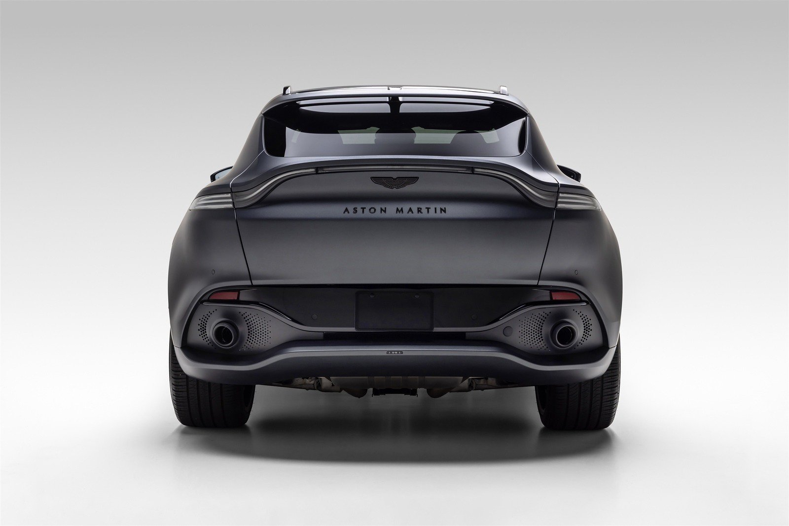 Used 2022 Aston Martin DBX AWD/4WD image 6