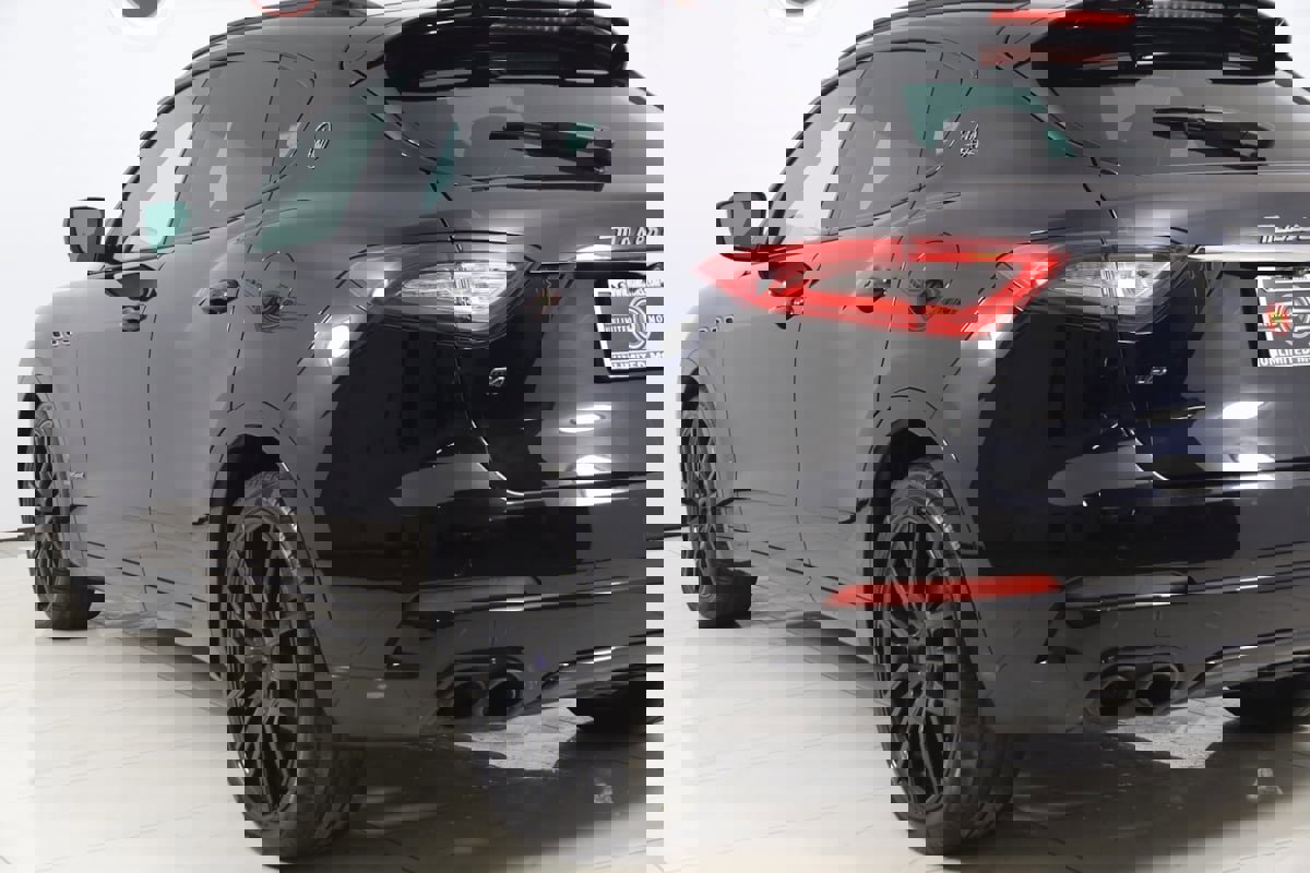 Used 2018 Maserati Levante GranSport image 30