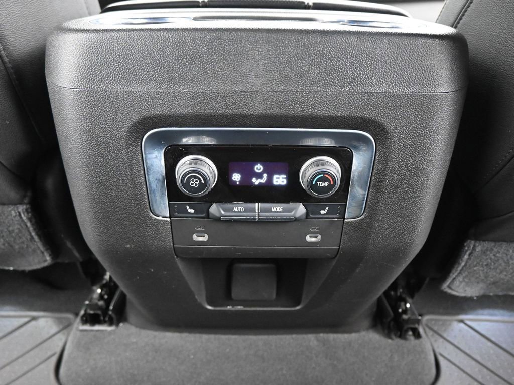 Used 2021 Chevrolet Tahoe Premier w/ Premium Package RWD image 24