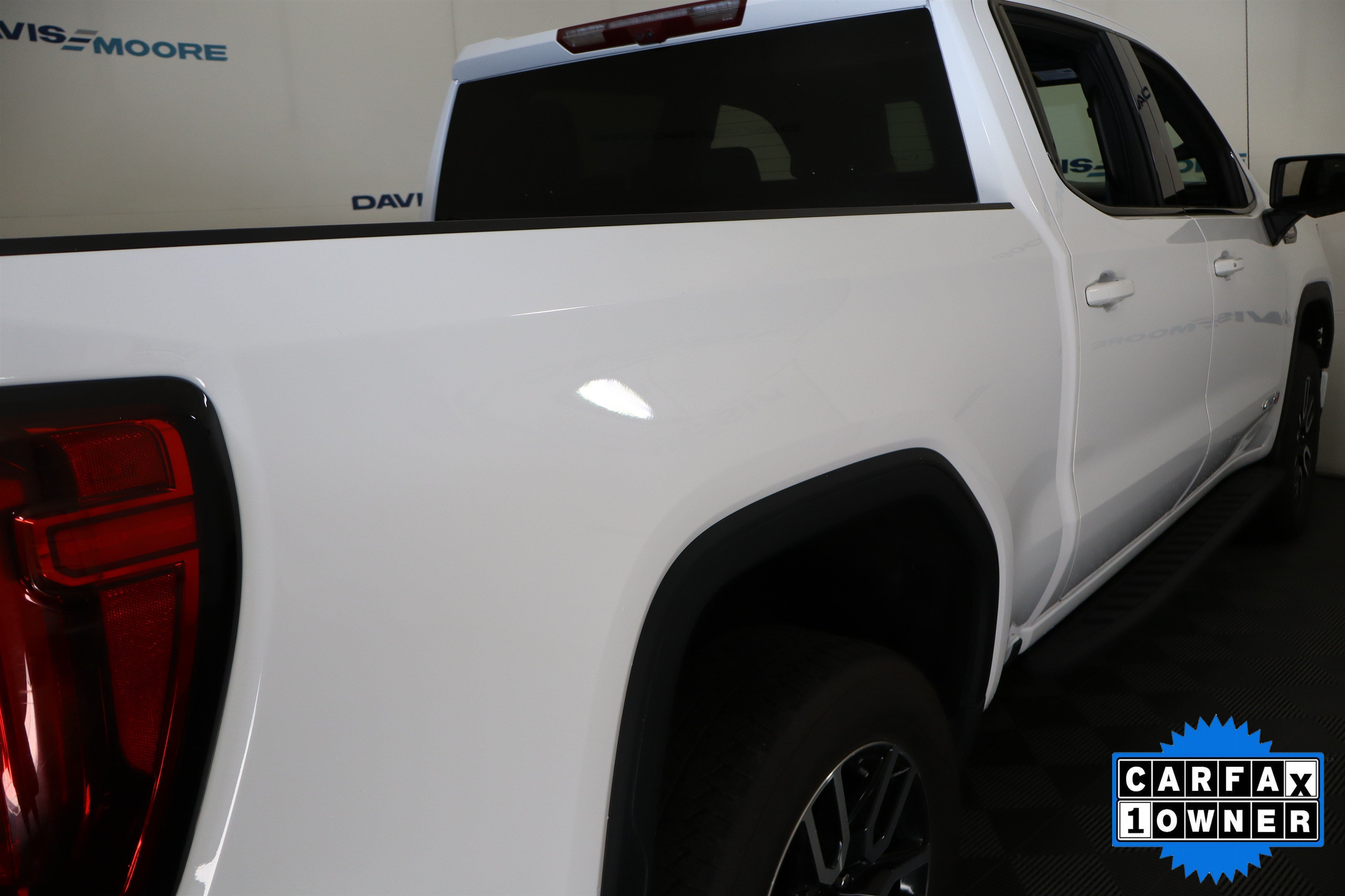 Used 2024 GMC Sierra 1500 AT4 w/ Technology Package AWD/4WD image 7